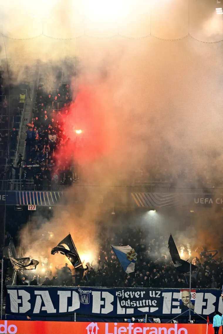 Boysi su na stadionu navijali od prve do zadnje sekunde i nadglasali &apos;pitome&apos; Ausrijance, a snimljena je i bakljada na njihovoj tribini.