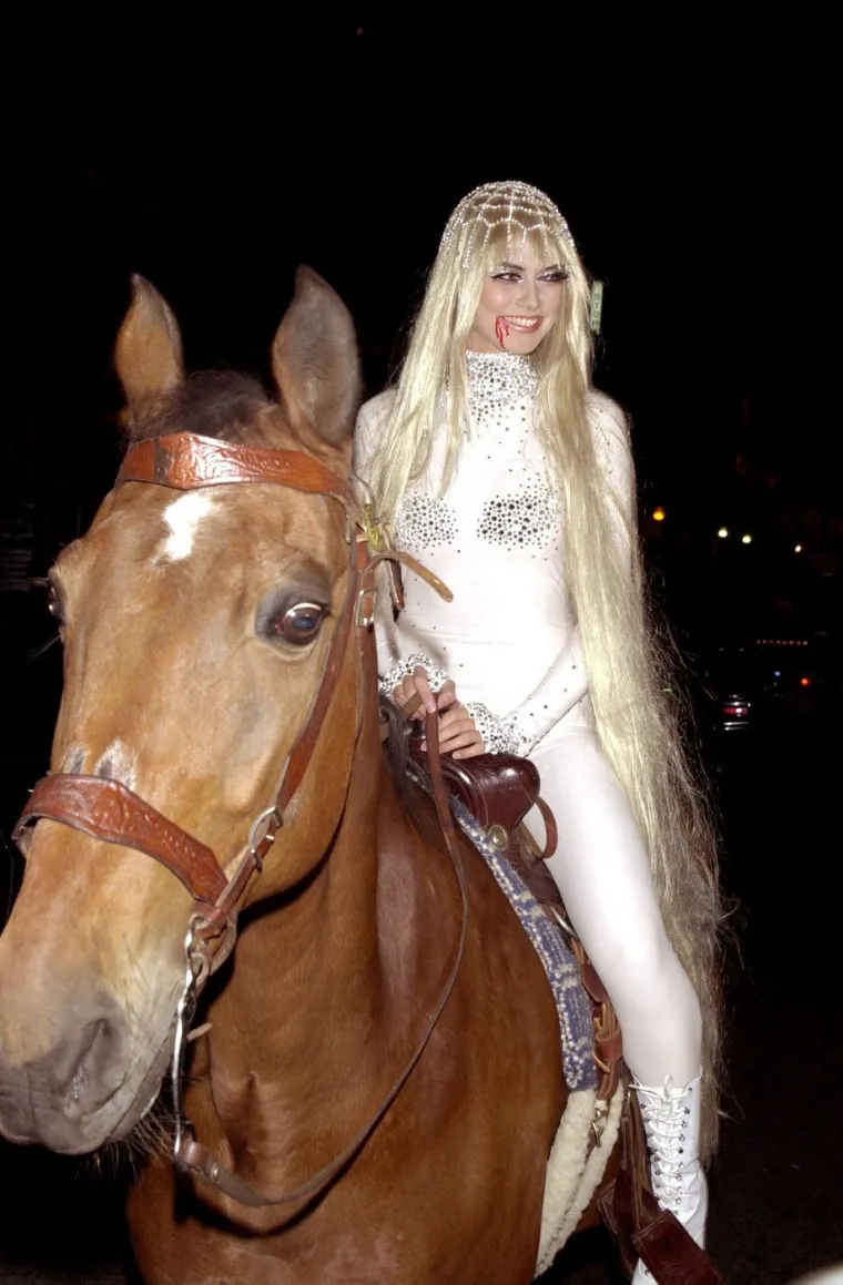 Crv, izvanzemaljka, majmun: Biv&scaron;a Viktorijina anđelica odu&scaron;evljava svojim kostimima