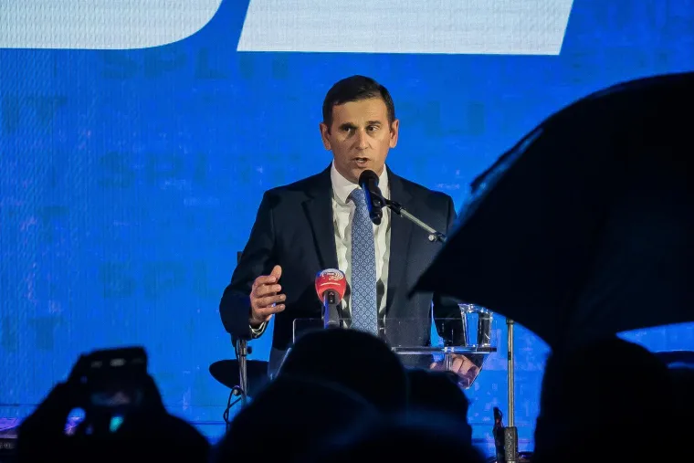 Ovakav doček nisu imali ni Vatreni. HDZ predstavio svog kandidata za gradonačelnika Splita, morate vidjeti kako...