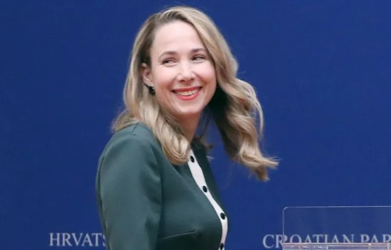 Kao netko tko uvijek ima jasan stav, često se bori za moralne principe u politici i koristi svoje platforme za podizanje svesti o ključnim dru&scaron;tvenim izazovima.