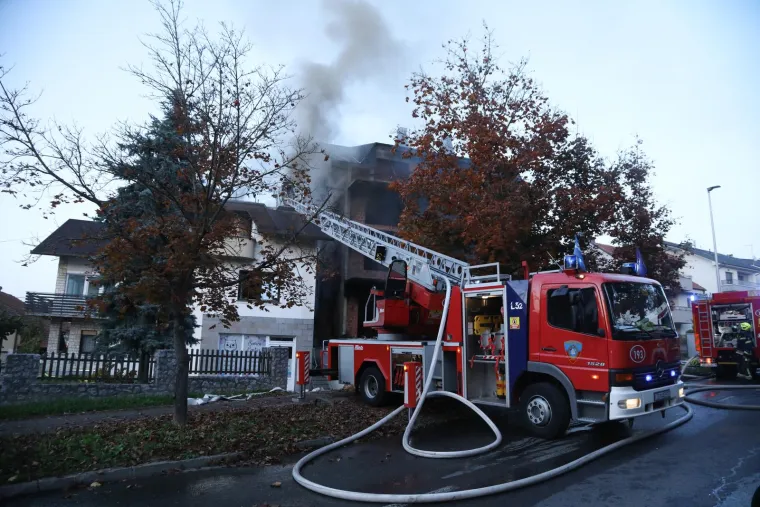 Pogledajte slike goleme buktinje koja je zahvatila kuću u Sesvetama: 'Ljudi su se uspaničili'