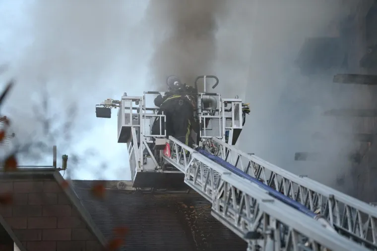 Pogledajte slike goleme buktinje koja je zahvatila kuću u Sesvetama: 'Ljudi su se uspaničili'