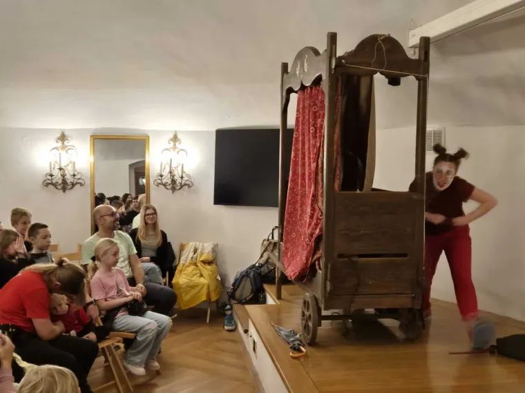 Zmajevi, vampiri, crna kraljica i pauci. Pogledajte čaroliju u bajkovitom Trakošćanu