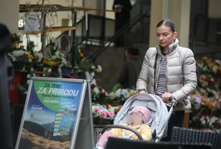 Ni tmurno vrijeme nije zadržalo Karlovčane kod kuće: Pogledajte za&scaron;to su svi iza&scaron;li na &scaron;picu