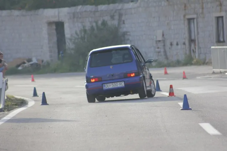 U Dubrovniku se održava hrvatsko prvenstvo u autoslalomu, pogledajte vozače i njihove limene ljubimce
