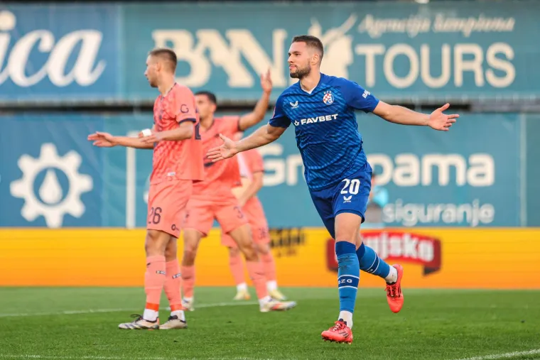 Pjaca je doveo Dinamo u vodstvo, a njegova proslava dokazuje koliko mu je stalo i koliko je sretan zbog gola i što je Dinamo poveo.