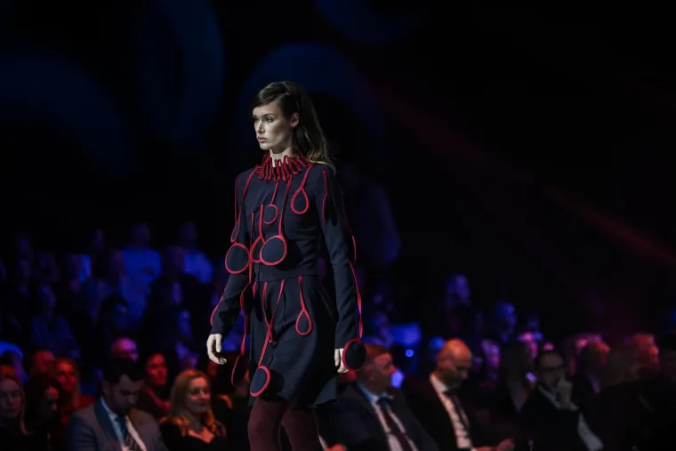 Modna revija okupila zvijezde: Jakov bez Kolinde, Sandra Bagarić zasjenila sve