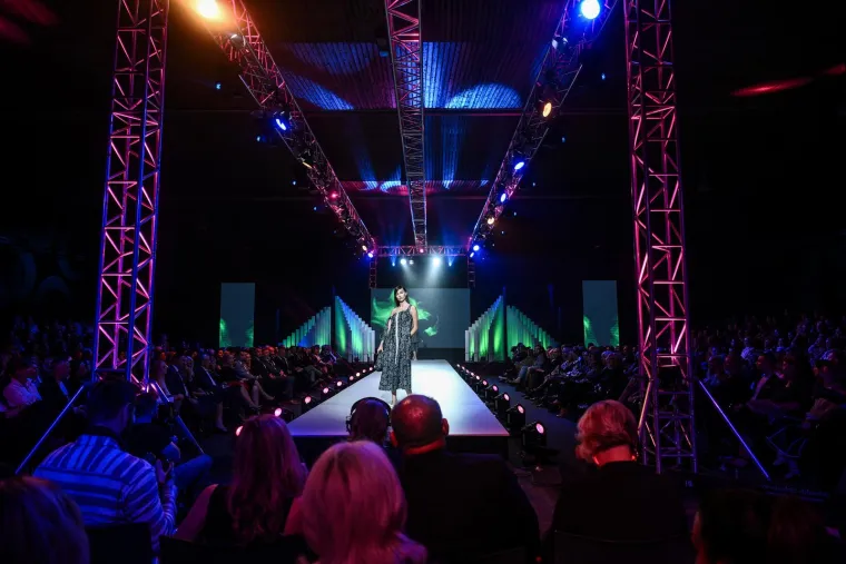 Modna revija okupila zvijezde: Jakov bez Kolinde, Sandra Bagarić zasjenila sve