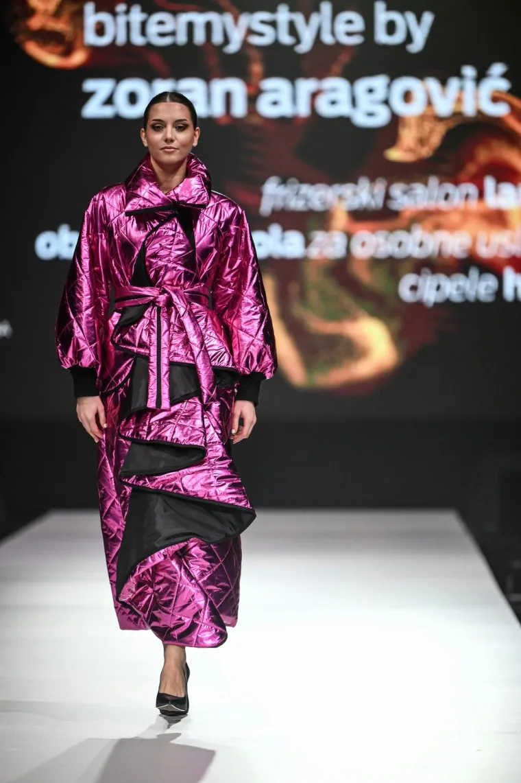 Modna revija okupila zvijezde: Jakov bez Kolinde, Sandra Bagarić zasjenila sve