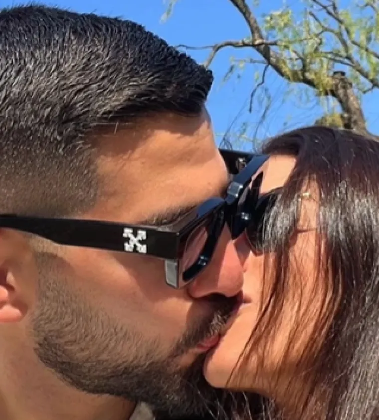 Ljubav Giorgine Uzcategui i Ilije Topuire cvjeta. 