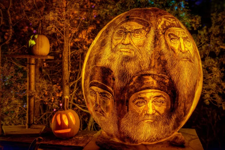 Popularne su i kuće strave, gdje posjetitelji mogu doživjeti kontrolirano zastra&scaron;ujuće iskustvo.