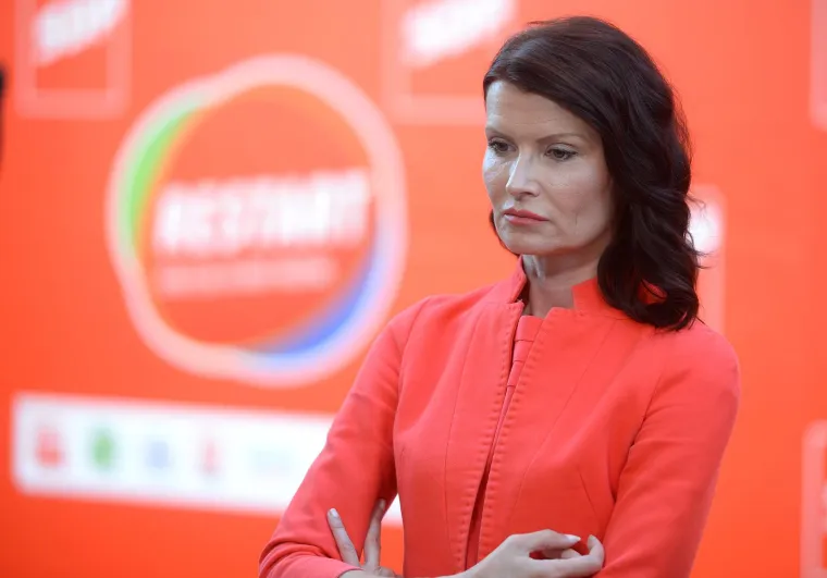 Kao saborska zastupnica, kritizirala je reforme koje je smatrala štetnima za obrazovni sustav.