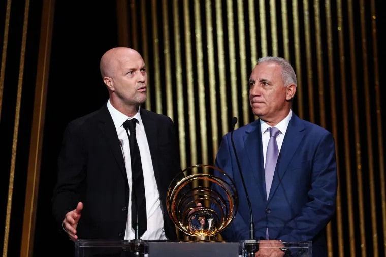 Jedni od legendarnih igrača koji su sudjelovali u dodijeli nagrade: Jordi Cruyff i Hristo Stoichkov. Dvojac je zajedno igrao u Barceloni pod palicom Jordijevog oca, još jedne legende, Johana Cruyffa.