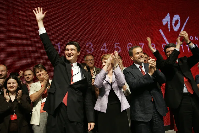 Izvanredna izborna skup&scaron;tina za predsjednika SDP-a 2007. godine.  Zoran Milanović, Željka Antunović, Milan Bandić, Tonino Picula