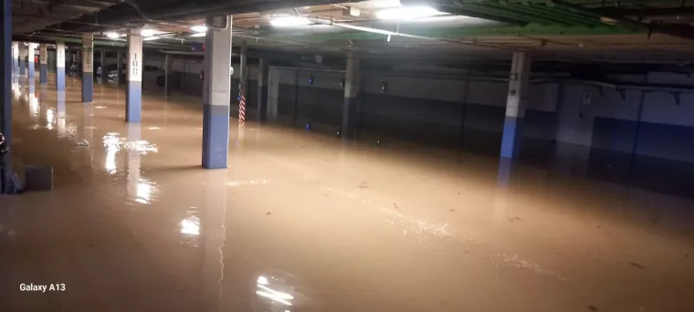 Objavljene su i fotografije poplavljenih terena koje ne izgledaju nimalo obećavajuće. 