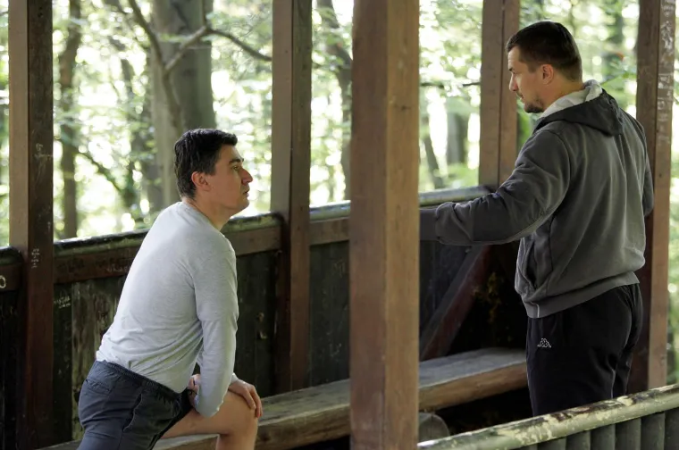 Cro Cop je bio u stranci s Zoranom u SDP-u. Prije se bavio politikom, bio je saborski zastupnik 5 godina, od 2003. do 2008. 