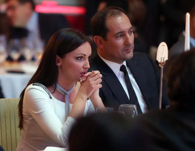 Par se prije nekoliko godina zaručio, ali još uvijek nisu izgovorili &apos;sudbonosno da&apos;. U dugogodišnjoj vezi dobili su dva sina. 