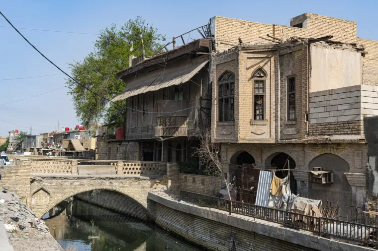 4. Basra, Irak: Basra je glavni irački lučki grad, koji leži na Shatt al-Arabu, ogromnoj rijeci koja se ulijeva u Perzijski zaljev.