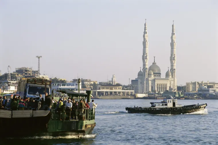 10. Port Said, Egipat: Nije samo sjeveroistočni obalni grad Port Said taj koji je pod prijetnjom porasta razine plime. Velika područja na zapadu i ispod grada također bi mogla biti potopljena. Lokalne vlasti počele su graditi barijere od pijeska i betona kako poljoprivrednici ne bi izgubili zemlju i usjeve zbog poplava.