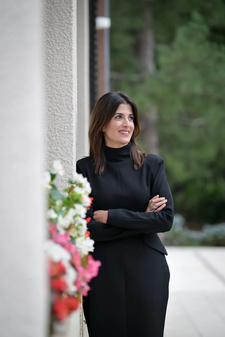 Upoznajte novu i moćnu lidericu: Modna izdanja Nathalie Rayes oduševit će i zagrebačku špicu