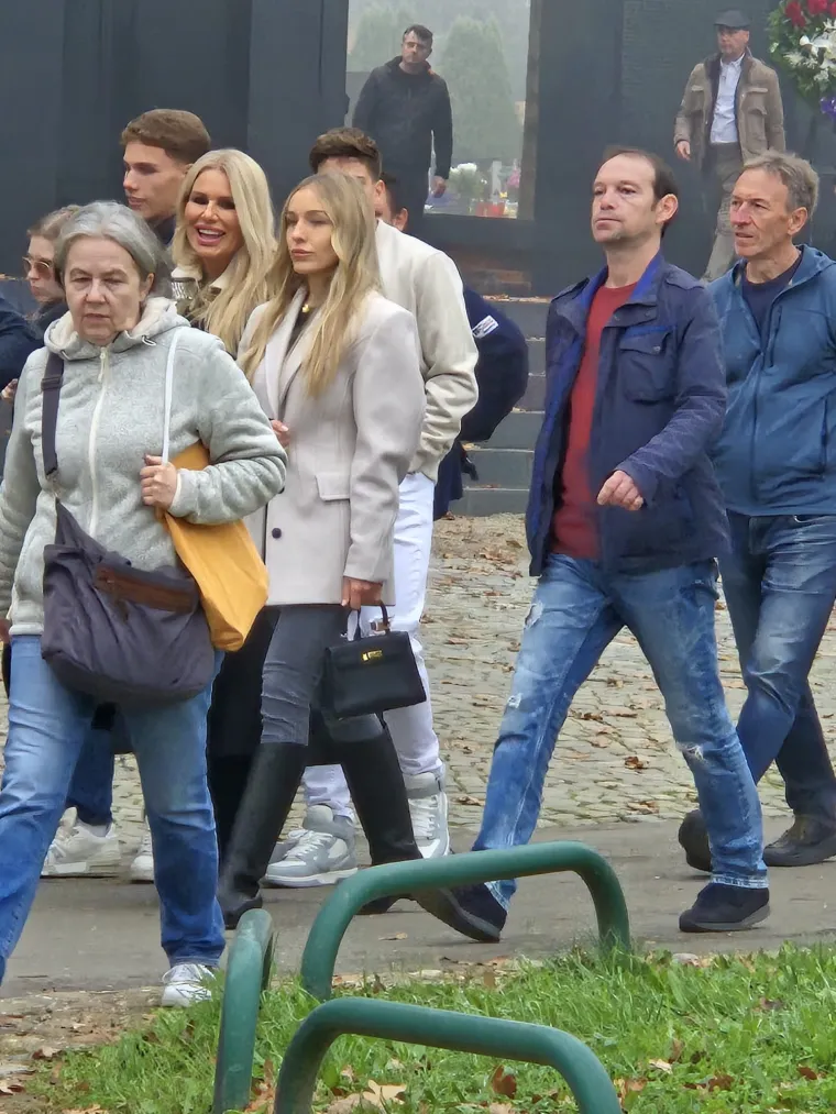 Kamere snimile Ivicu Todorića na Mirogoju: 'I naravno svi gledaju cijelu obitelj'
