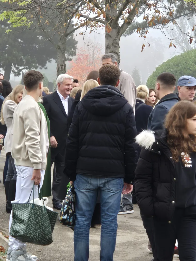 Kamere snimile Ivicu Todorića na Mirogoju: 'I naravno svi gledaju cijelu obitelj'