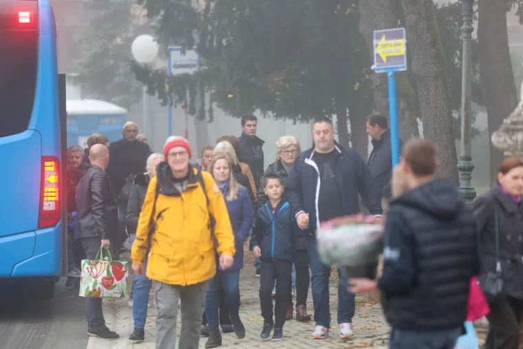 Kamere snimile Ivicu Todorića na Mirogoju: 'I naravno svi gledaju cijelu obitelj'