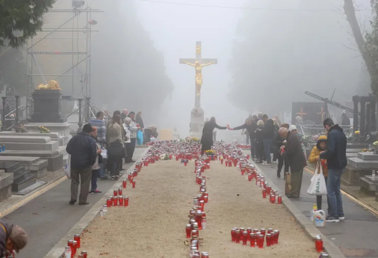 Kamere snimile Ivicu Todorića na Mirogoju: 'I naravno svi gledaju cijelu obitelj'