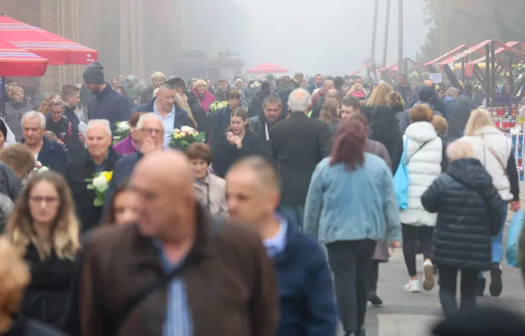 Kamere snimile Ivicu Todorića na Mirogoju: 'I naravno svi gledaju cijelu obitelj'