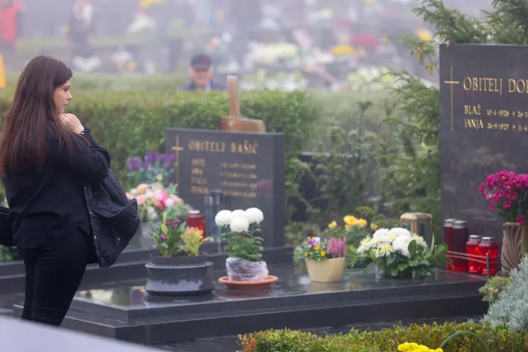 Kamere snimile Ivicu Todorića na Mirogoju: 'I naravno svi gledaju cijelu obitelj'