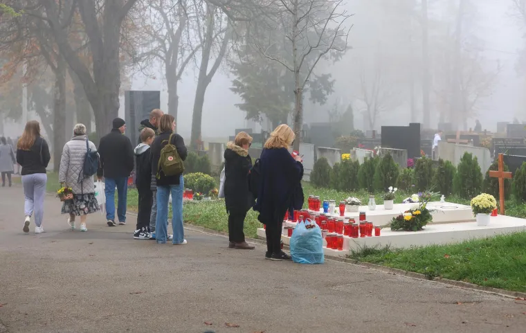 Kamere snimile Ivicu Todorića na Mirogoju: 'I naravno svi gledaju cijelu obitelj'