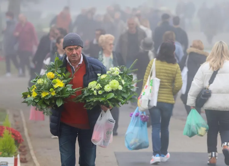 Kamere snimile Ivicu Todorića na Mirogoju: 'I naravno svi gledaju cijelu obitelj'