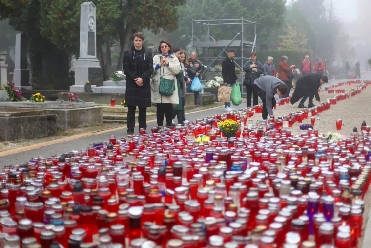 Kamere snimile Ivicu Todorića na Mirogoju: 'I naravno svi gledaju cijelu obitelj'