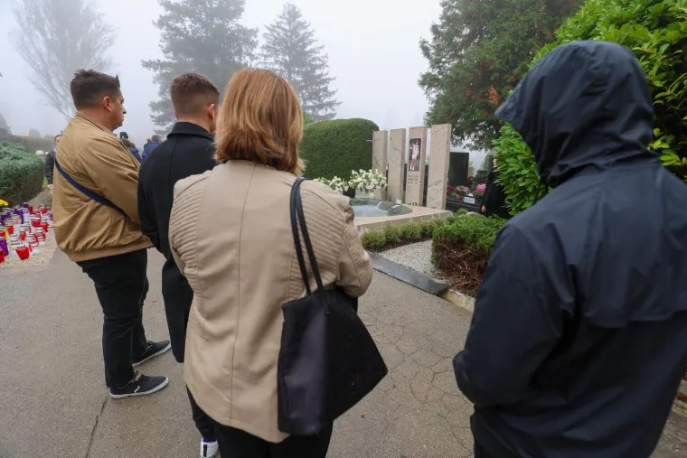 Kamere snimile Ivicu Todorića na Mirogoju: 'I naravno svi gledaju cijelu obitelj'