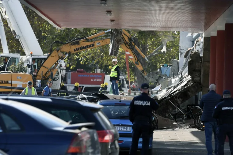 Borba s vremenom i potraga pod ruševinama: Ovo su potresni prizori s mjesta katastrofalne tragedije u Srbiji