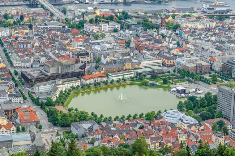 8. Bergen, Norveška: Ovaj grad se nalazi blizu spektakularne prirode, što ga čini savršenim ako želite na odmor gdje ćete imati kombinaciju čistog grada i prirode.