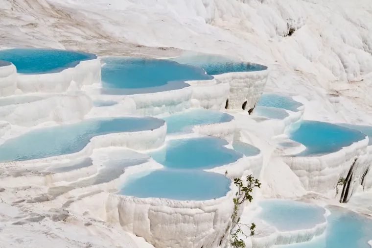20. Pamukkale, Turska: &quot;Ovdje posjetitelji mogu uživati u mineralima bogate termalne vode koje teku, ali i istraživati rimske ruševine&quot;, poručuju iz Time Outa.