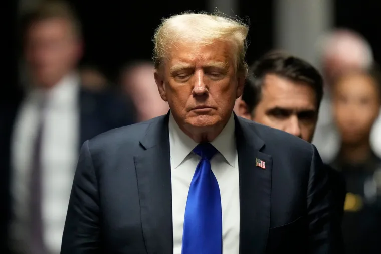 Otkrivena tajna bujne kose Donalda Trumpa: Rakun mu sjedi na glavi ili nosi tupe?