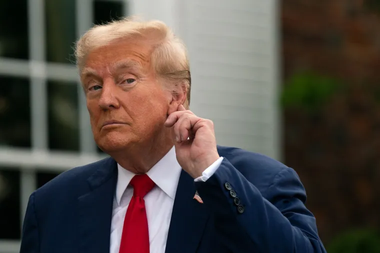 Otkrivena tajna bujne kose Donalda Trumpa: Rakun mu sjedi na glavi ili nosi tupe?