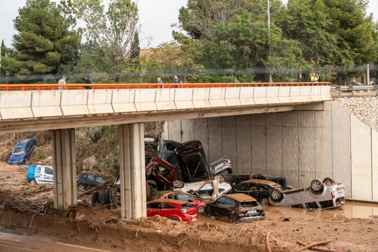 &Scaron;panjolska je na koljenima! Za brojnim nestalima jo&scaron; se traga, posljedice poplava se saniraju. Ovo su stravični prizori