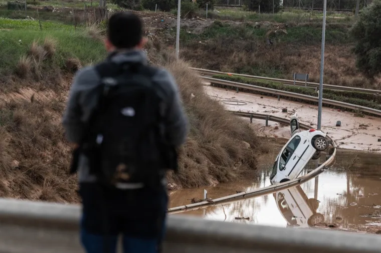 &Scaron;panjolska je na koljenima! Za brojnim nestalima jo&scaron; se traga, posljedice poplava se saniraju. Ovo su stravični prizori