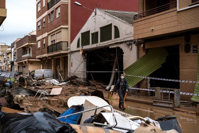 &Scaron;panjolska je na koljenima! Za brojnim nestalima jo&scaron; se traga, posljedice poplava se saniraju. Ovo su stravični prizori