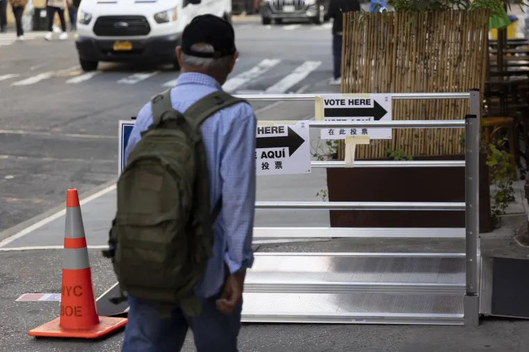 FBI upozorio Amerikance na lažne snimke: Prikupljaju se glasovi, ljudi i dalje na birali&scaron;tima