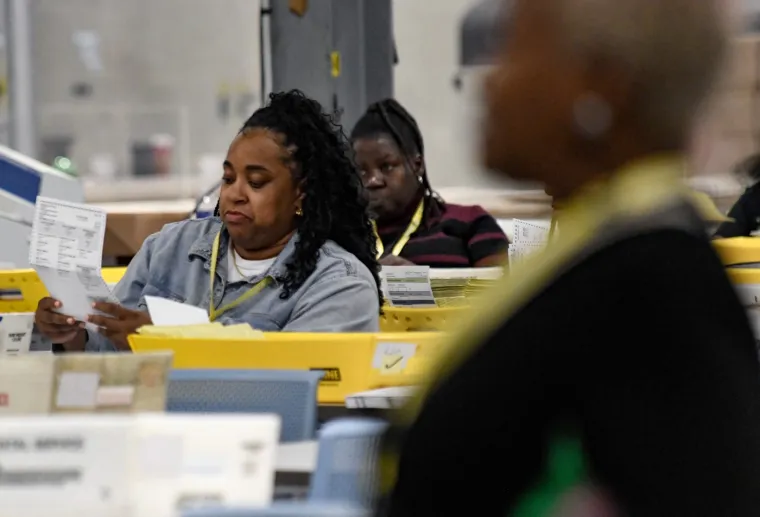 U Hrvatskoj je to potpuno druga priča. Ovako izgleda kada se u Americi broji svaki glasački listić