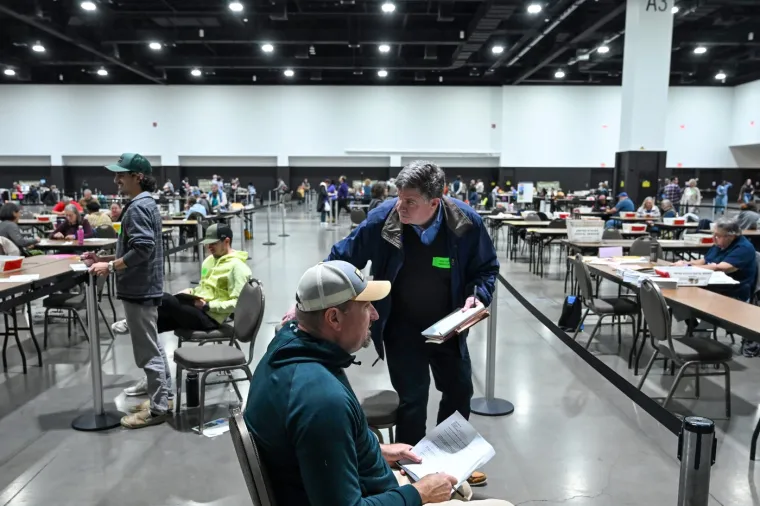 U Hrvatskoj je to potpuno druga priča. Ovako izgleda kada se u Americi broji svaki glasački listić