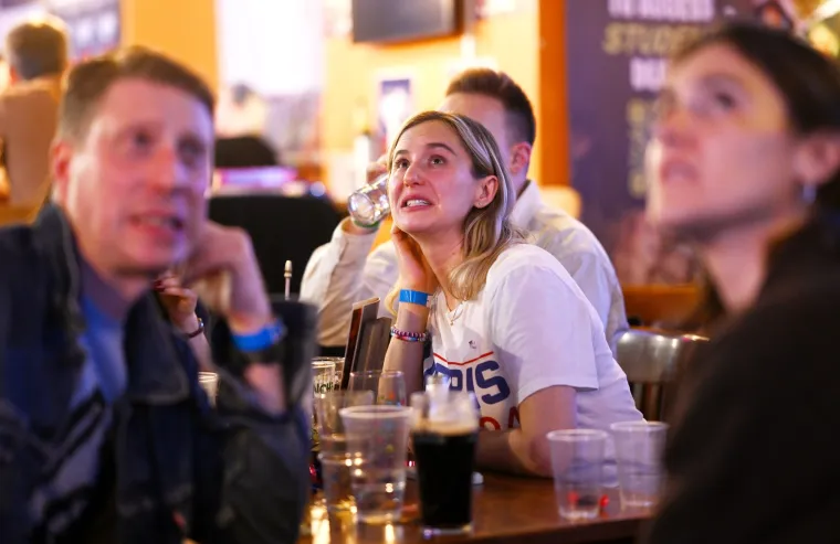 Noć neizvjesnosti u Americi: Suze, očaj i strah na licima Kamalinih prista&scaron;a