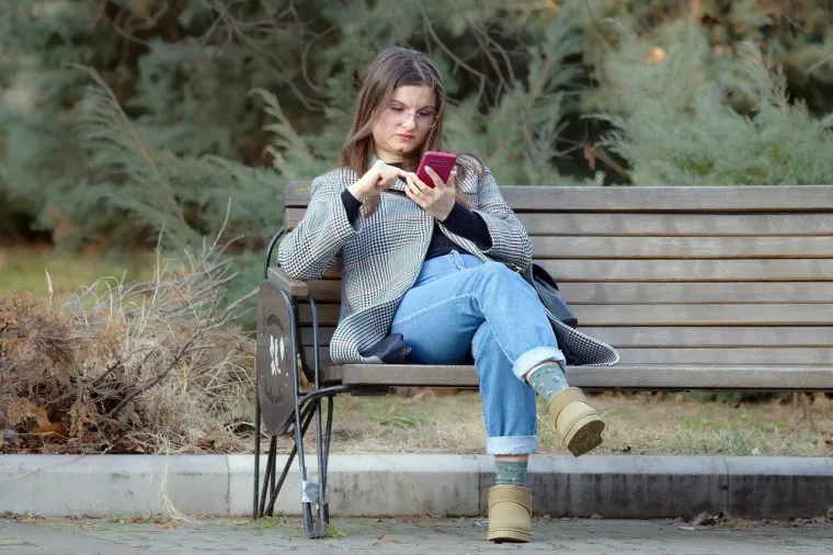 6. Vašu religiju: Povijest lokacija u vašem telefonu ili upotreba određenih aplikacija vašem telefonu mogu otkriti koja su vaša vjerska uvjerenja. Ponekad aplikacije i GPS podaci mogu takve podatke otkriti nekome za koga ne želite da to zna. 