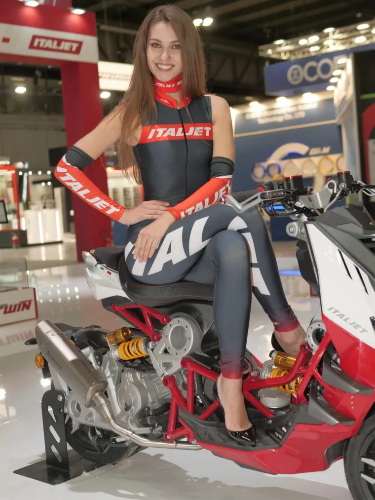 Motocikli i modeli čekat će vas vikend cijeli: U susjednoj državi započeo čuveni sajam