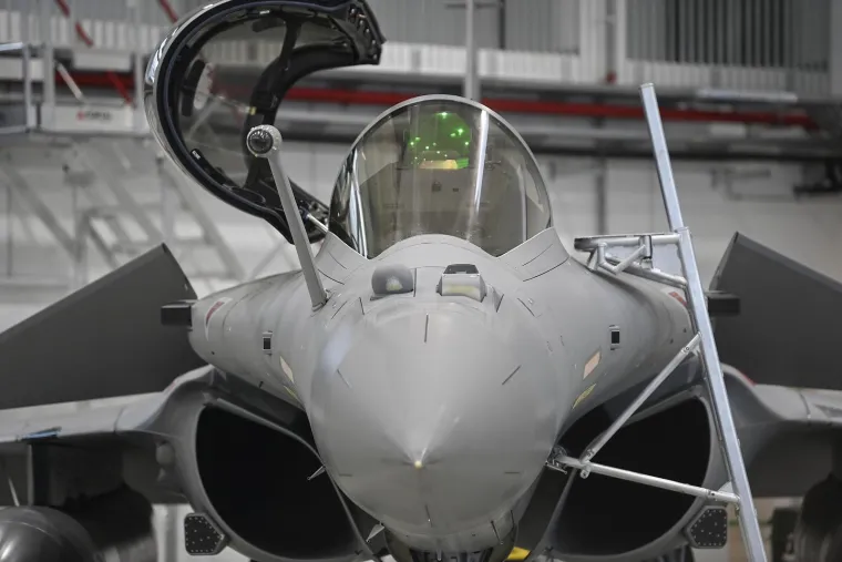 Tijekom ove, prve u nizu od redovitih godišnjih aktivnosti MORANE FRA Rafale Deployment in Croatia, pripadnici francuskog i hrvatskog ratnog zrakoplovstva razmjenjuju iskustva, piloti provode zajedničke misije, a zrakoplovni tehničari opslužuju avione Rafale iz sastava drugog ratnog zrakoplovstva. 