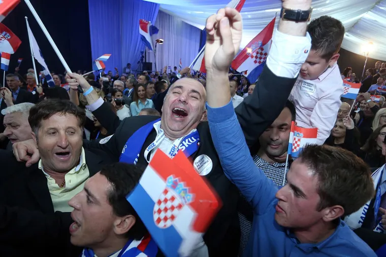 Sjećate li ovih prizora iz stožera HDZ-a prije 9 godina? Zaboravljeni šef najavio je borbu za novu Hrvatsku